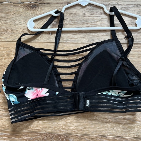 Pink bra - Picture 2 of 3